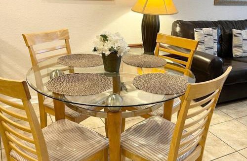 Venetian Bay Villages Apartamento | Family Friendly 3BR near Disney September specials