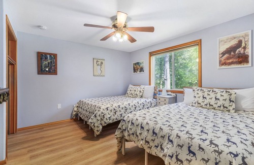 Brightwood Casa | Family friendly 3BR 2.5BA home near Sandy River
