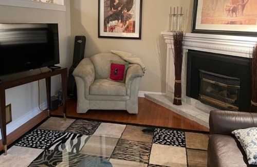 Collingwood Casa | Family Friendly 4 Bed, 4 Bath Collingwood Townhome