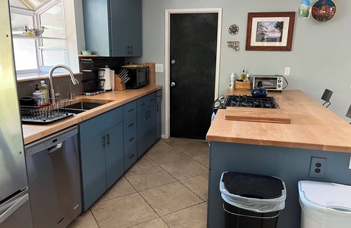 Goleta Casa | Family friendly 4-bedroom house near beaches, parks, restaurants and UCSB