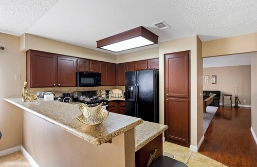 Las Vegas Casa | Family-Friendly 4BD Oasis w/Pool & Backyard/BBQ