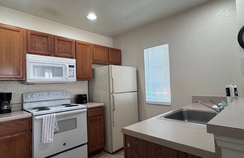 Kissimmee Casa | Family-Friendly 4BR/3BA Townhome, Resort Amenities near Disney