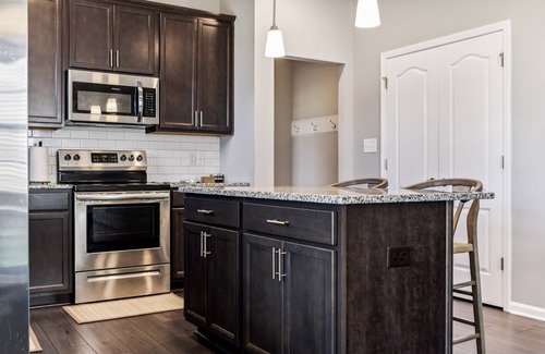 East Fayetteville Casa | Family-Friendly 4BR Home with BBQ & Free Parking