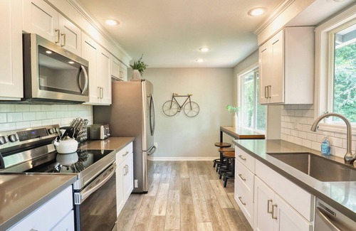 Gresham Casa | Family-Friendly 5BR Retreat – Hot Tub & Game Room