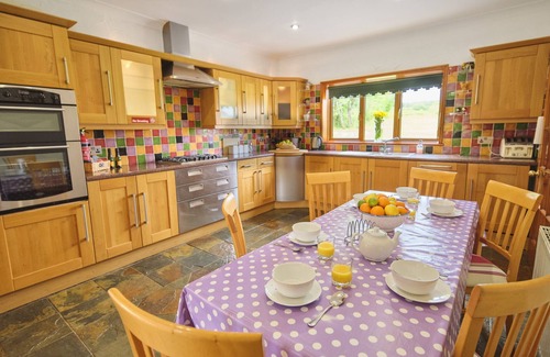 Jamestown Casa | Family Friendly 9 Bedroom Lakeside Lodge, de Rooskey. Oficial 4 estrellas 🍀🍀🍀🍀
