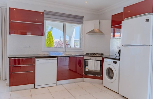 Esentepe Apartamento | Apartamento ideal para familias a pocos pasos del mar.