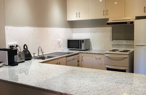 Kingston Apartamento | Family friendly apartment 5 min drive to Canberra City