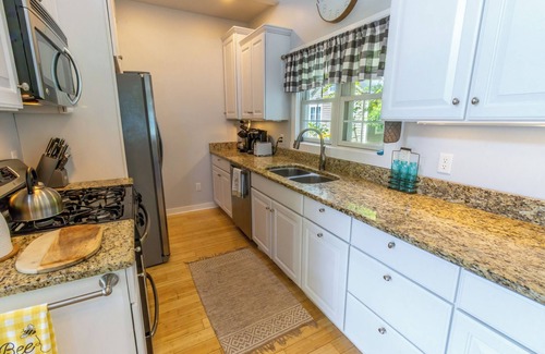 Michigan City Casa | Family friendly, Beachwalk Resort Cottage w/Golf Cart