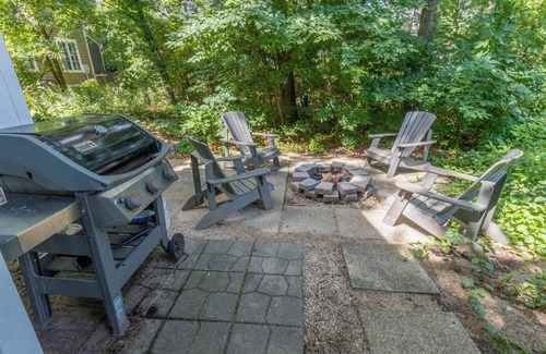 Michigan City Casa | Family friendly, Beachwalk Resort Cottage w/Golf Cart