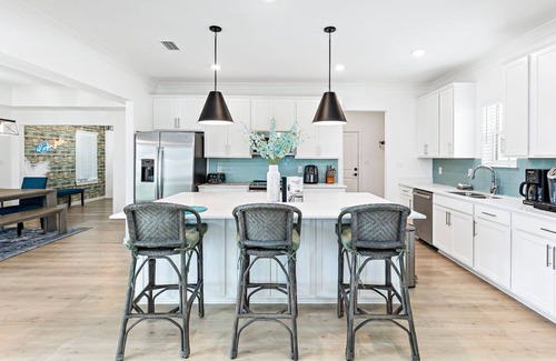 Orange Beach Casa | Family Friendly! Beach, Pool, Bay, Beach Gears, Toys! in the Heart of Orange Beach