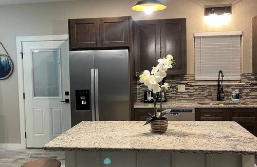 Fischer Casa | Family Friendly!Beautiful Cozy Home!- Fire Pit