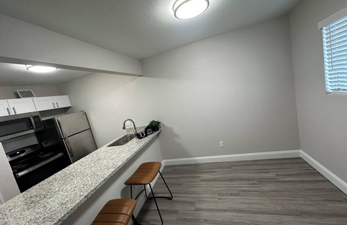 South Houston Apartamento | Family friendly. cozy 2 bedroom apt budget friendly!also 20 min from downtown!
