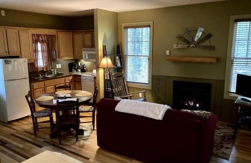 Elkin Casa | Family-Friendly Cabin with Private Hot Tub near Charlotte, North Carolina