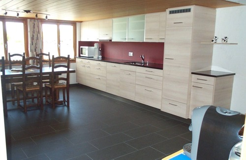 Aeschi bei Spiez Apartamento | Apartamento familiar cerca de Spiez u. Interlaken, máx. 4 Ext. / 1 ​​Rey.