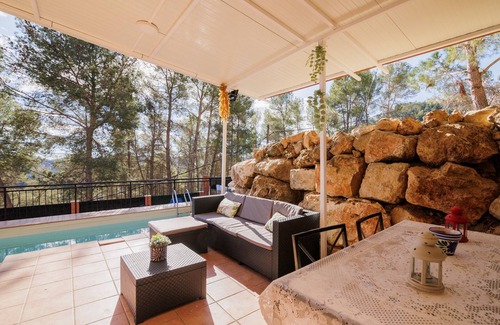 Cervello Chalet De Esquí | Family Friendly Chalet 'Can Camarasa' with Sea View, Wi-Fi and Air Conditioning