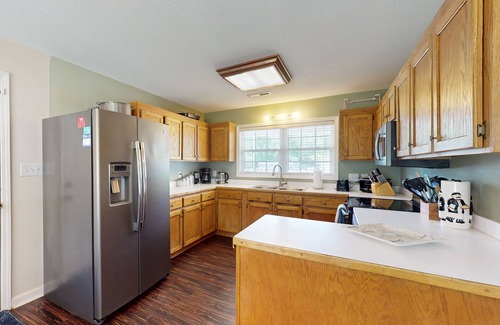 Conway Casa | Family-friendly charmer with bunk room, patio and firepit