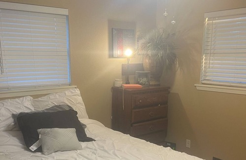 Laverne Casa | Family Friendly, close to golf course.