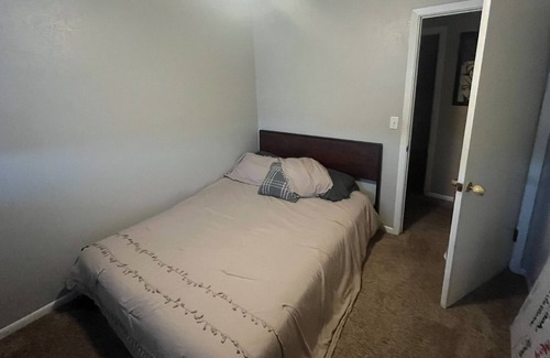 Laverne Casa | Family Friendly, close to golf course.