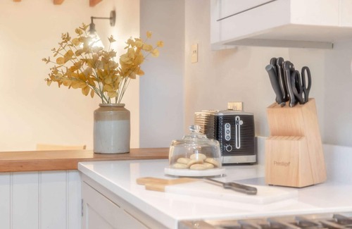 Brailes Cabaña | Family friendly Cotswold holiday cottage - Brook Cottage, Lower Brailes