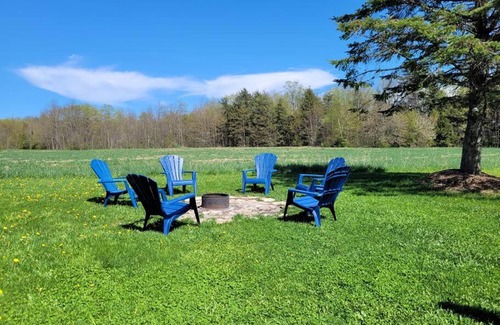 Lion's Head Casa | Family friendly cottage ☆walking distance to beach