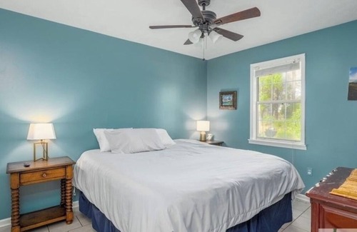Savannah Cabaña | Family friendly cottage w/ POOL! <20min drive to downtown or beach! Pet friendly
