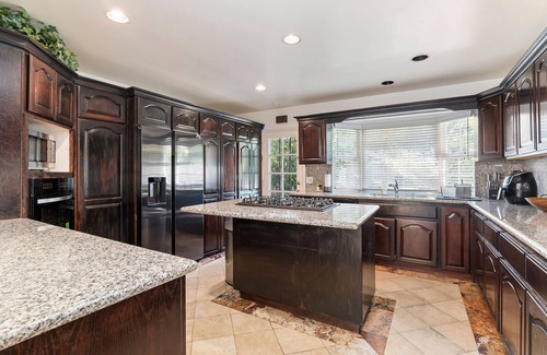 Studio City Villa | Family friendly Cozy Home in the heart of Studio City