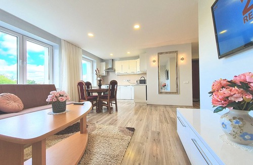 Gatauciai Apartamento | Family friendly, cozy and spacious 3 bedroom apartment in Joniškis, town centre.