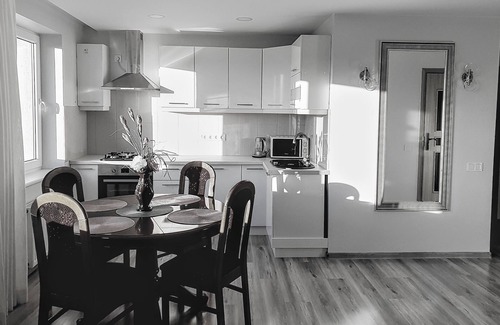 Gatauciai Apartamento | Family friendly, cozy and spacious 3 bedroom apartment in Joniškis, town centre.