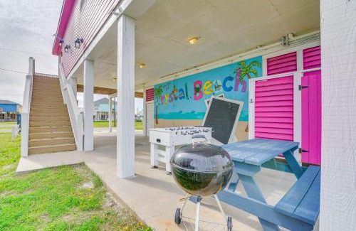 Crystal Beach Casa | Family-Friendly Crystal Beach Home Steps to Beach