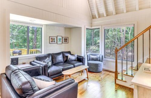 Dadeville Casa | Family-Friendly Dadeville Cabin with Hot Tub and Porch