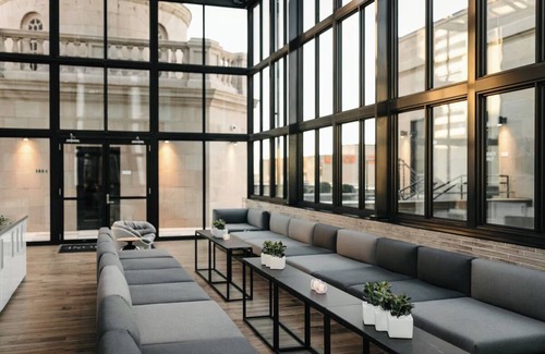 Downtown Dallas Hotel | Family-Friendly Double Bed Room Near Dallas Museums & Cafés