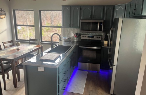 Penhook Casa | Family-Friendly Floating Tree House Near Smith Mountain Lake – Serene & Cozy