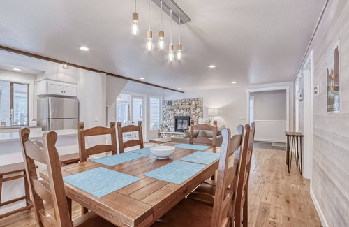 Sunriver Casa | Family-Friendly Forest Hideaway with EVC, Bikes, & SHARC Passes - Walk to Park