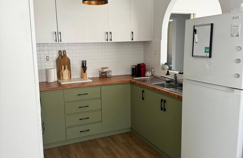 Belmont Casa | Family friendly Four Bedroom house in Belmont