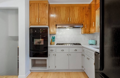 Overland Park Casa | 4BD - Central Location - Backyard & Games