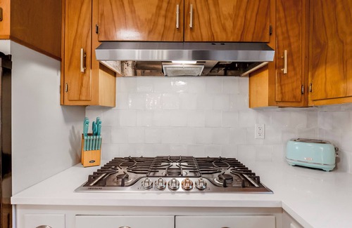 Overland Park Casa | 4BD - Central Location - Backyard & Games