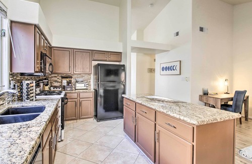 Greenacres Casa | Family-Friendly Getaway: Community Amenities!