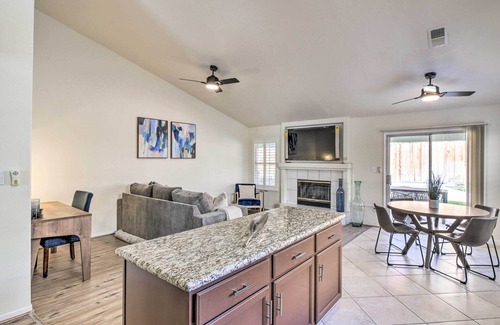 Greenacres Casa | Family-Friendly Getaway: Community Amenities!