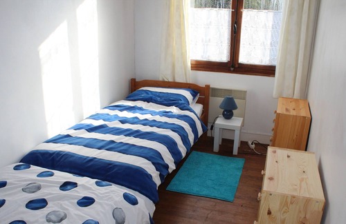 Vayres Cabaña | Casa rural para familias con piscina climatizada y lago de pesca