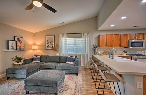 Greenacres Casa | Family-Friendly Home, 6 Mi to Riverwalk Plaza