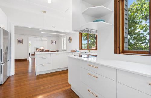 West End Casa | Family-Friendly Home in Vibrant West End