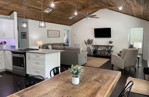 Brazoria Casa | Family friendly home on San Bernard River - GORGEOUS sunsets!!