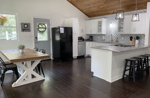 Brazoria Casa | Family friendly home on San Bernard River - GORGEOUS sunsets!!