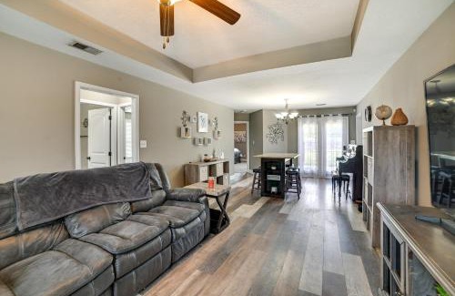 Clarksville Casa | Family-Friendly Home 9 Mi to Clarksville Speedway
