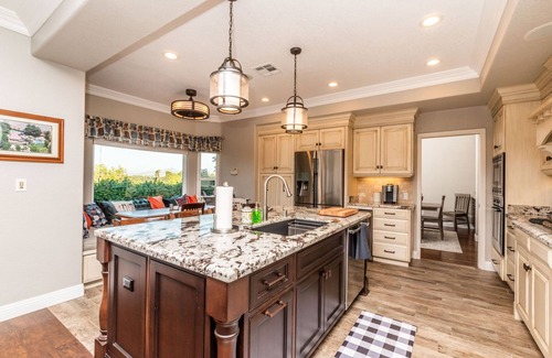 Felicita Casa | Family Friendly Home Away from Home w/ Game room