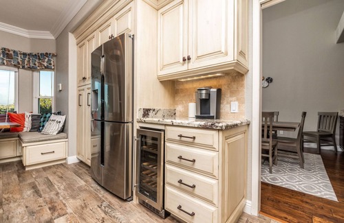 Felicita Casa | Family Friendly Home Away from Home w/ Game room