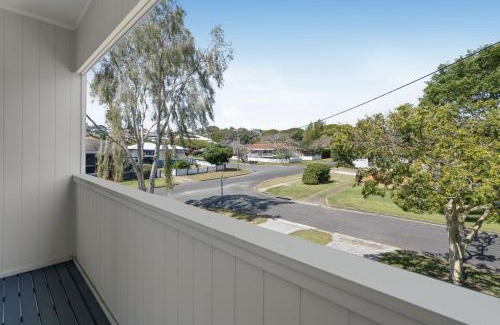 Wavell Heights Casa | Family-Friendly House with Courtyard Retreat