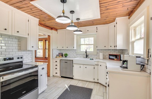 Independence Casa | Family-Friendly Independence Home: 5 Mi to Stadium