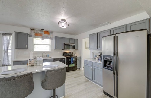 Wayne Casa | Family-Friendly Indianapolis Home w/ Fenced Yard