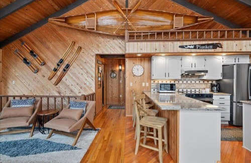 Lakeville Cabina | Family Friendly Lakehouse - Amenity Packed Community - Pools, Gym, Beach, Lakes